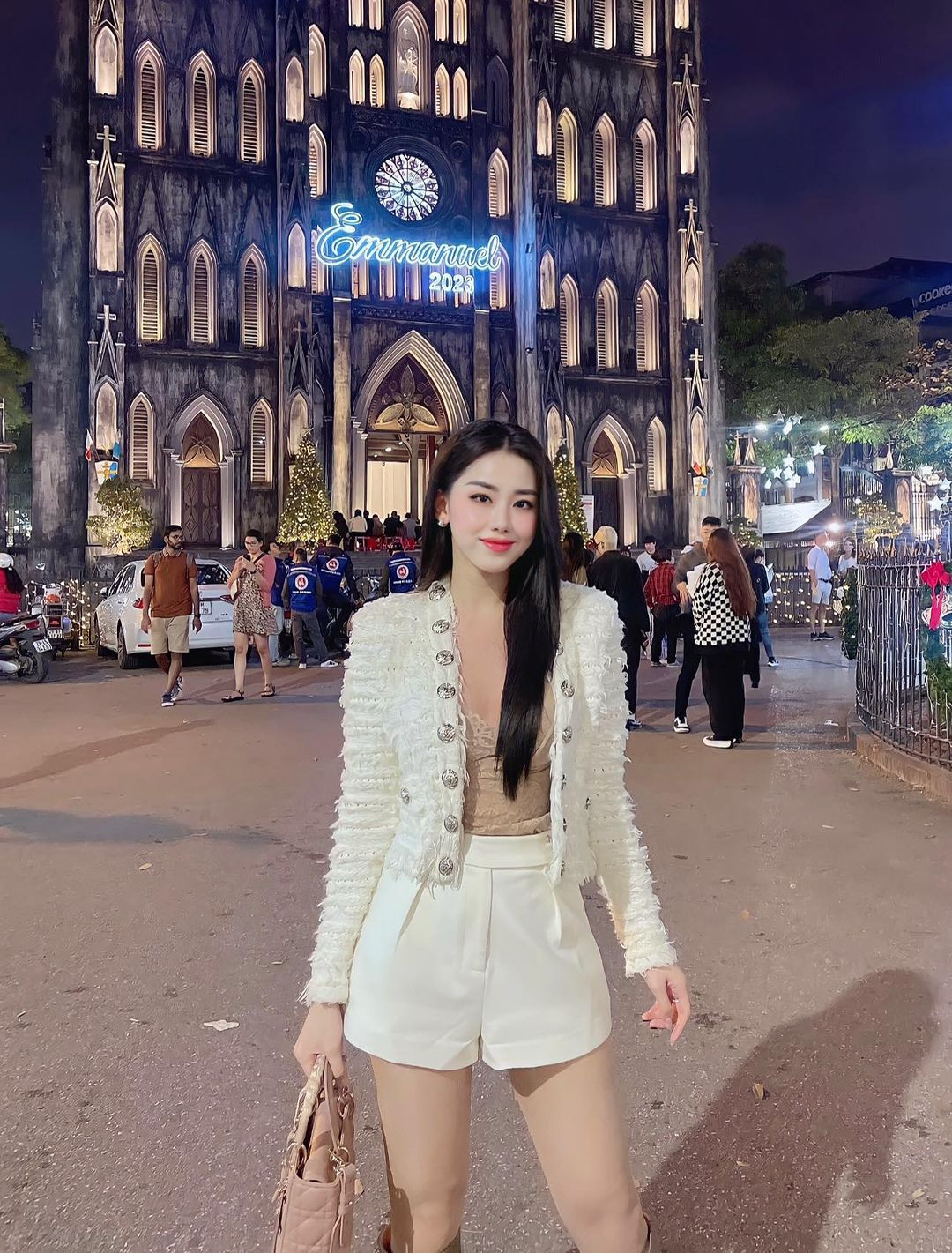 Ngọc Mai tiết lộ, một trong số những bài tập mà cô cảm thấy khó nhằn nhất chính là các bài cardio full body. Một buổi tập nhẹ sẽ kéo dài 1 tiếng đồng hồ. Còn các buổi tập nặng sẽ kéo dài 1,5 - 2 tiếng, sẽ phân chia tập cho thân dưới, lưng xô và cardio.