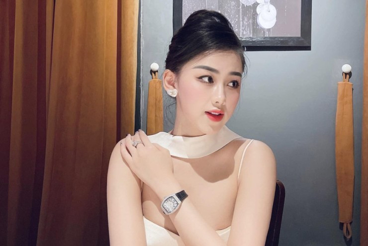 Trước khi trở thành nữ MC thể thao, Ngọc Mai từng theo học trường Đại học Văn hoá Hà Nội và giành được danh hiệu Á khôi Đại học Văn hóa 2016.