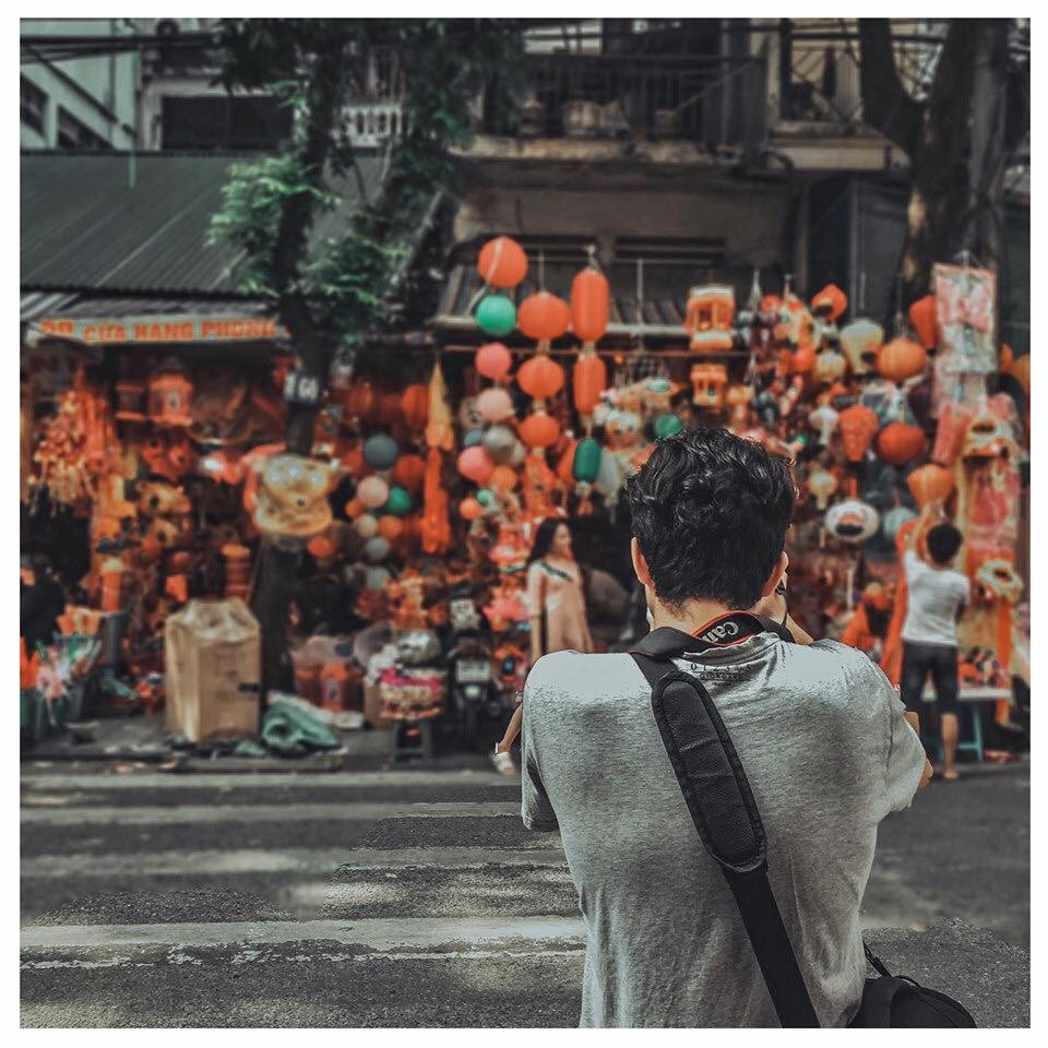 Phố Hàng Mã dịp Trung thu là một trong những địa điểm khơi gợi cảm hứng nghệ thuật nổi tiếng với nhiều nhiếp ảnh gia. Ảnh: Facebook