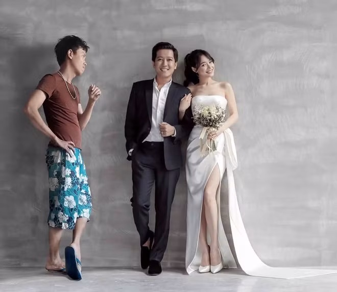 Được biết Mai Xuân Huy sinh năm 1989, hiện làm công việc chụp sản phẩm và thiết kế hình quảng cáo cho một công ty trang sức tại Buôn Ma Thuột và là quản trị viên của một group về photoshop.