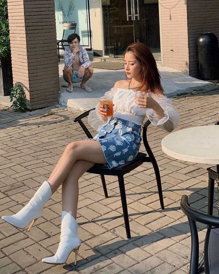 Không chỉ có mỗi đam mê chế ảnh với Chi Pu, Mai Xuân Huy còn sáng tạo hết mức khi ngồi hì hụi chế cả ảnh với dàn sao đình đám của Avengers, rồi ca sĩ Taylor Swift, và nhiều nhân vật nổi tiếng khác nữa.