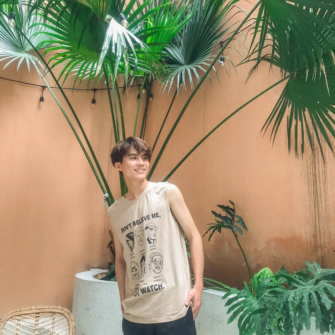 Nam sinh này được nhận xét là hoà đồng, vui vẻ, tử tế, biết lắng nghe, có phần hài hước và luôn nhiệt tình trong các cuộc chơi.