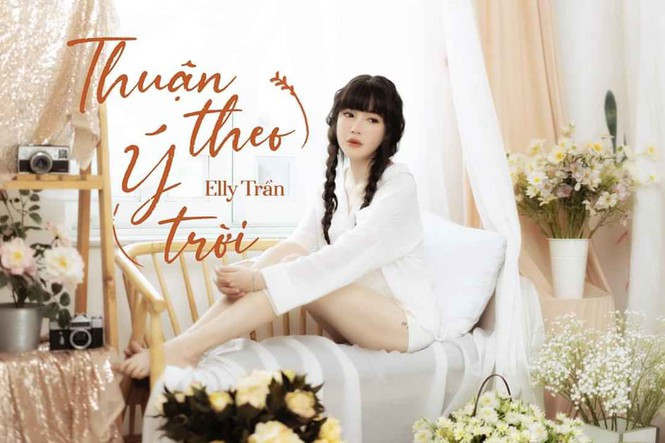 Tất nhiên cũng có những tiếng chê bai về vẻ ngoài của người đẹp, “ác” nhất có người nói thân hình cô giống “người ngoài hành tinh” vì không cân đối, ngực to, eo quá nhỏ, mông quá to, chân tay quá nhỏ nhắn.