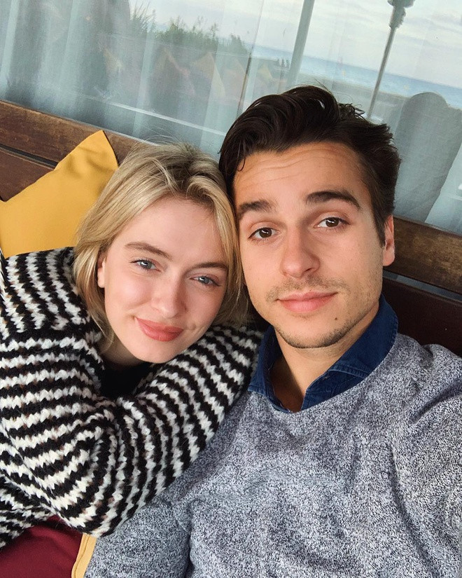 Bác sĩ điển trai khiến nhiều cô gái tiếc nuối khi đã có bạn gái.