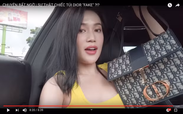 Mới đây, hot girl Sĩ Thanh đích thân mang chiếc túi Dior 30 Montaigne ra store chính hãng để kiểm chứng độ thật/giả.