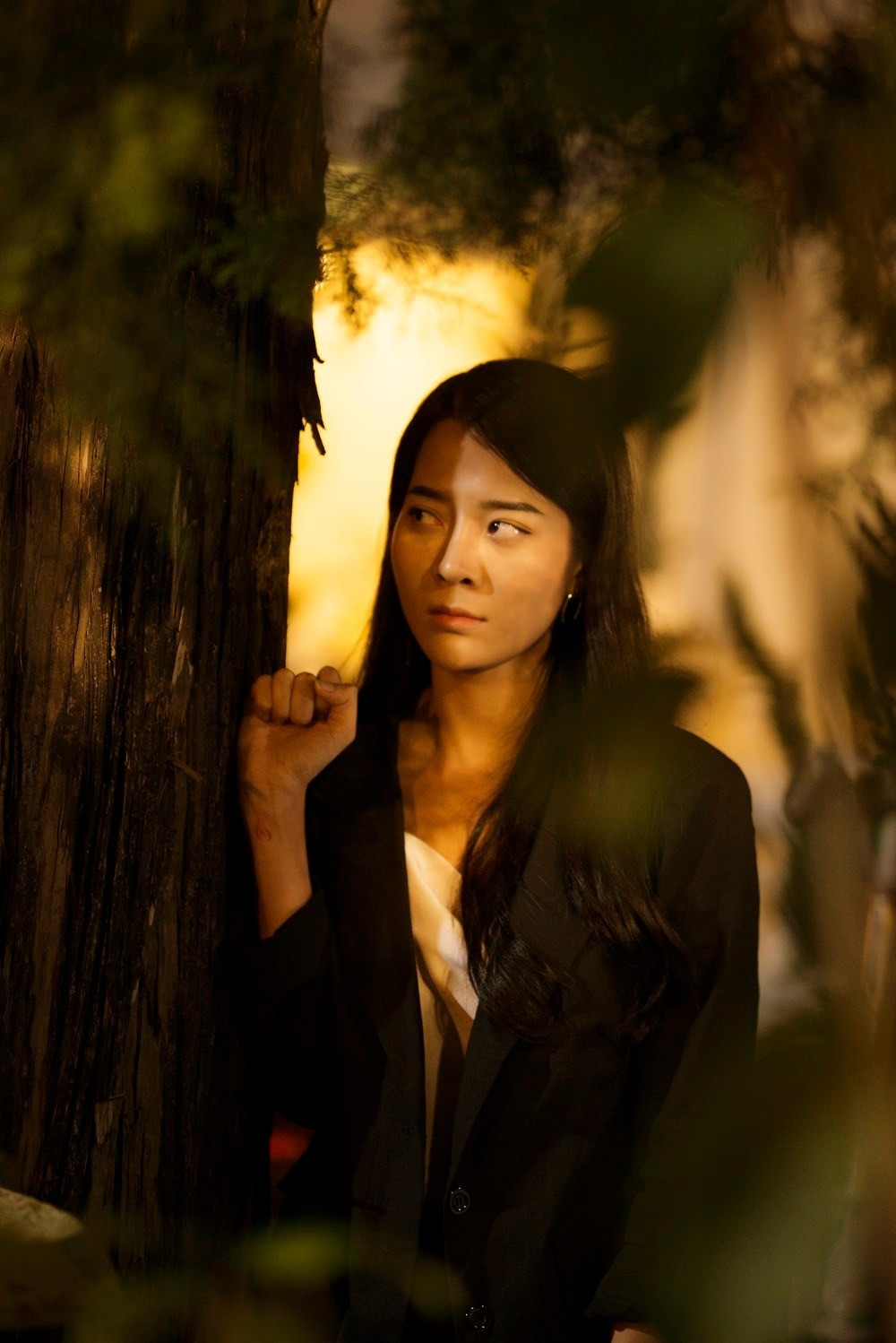 Ngoài đời, chính bản thân Karen cũng đã từng bị "người thứ 3" mỉa mai, công khai cướp người yêu. Mối tình đó kéo dài 4 năm nhưng cô vẫn quyết định chia tay dù rất đau đớn.