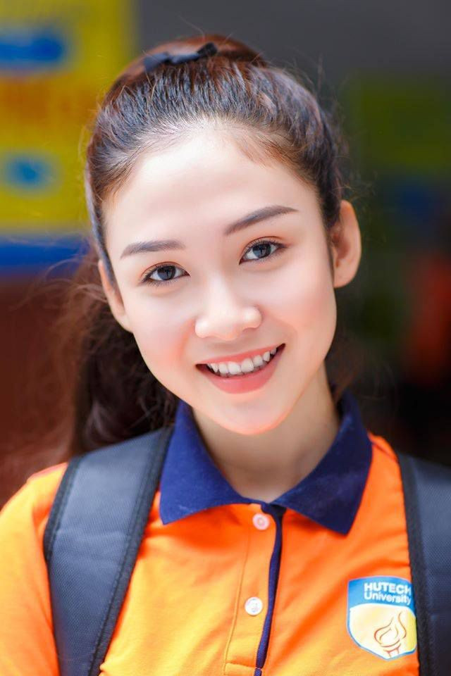 Trước khi đạt được danh hiệu trên, hot girl Phú Yên từng tham dự nhiều cuộc thi khác như top 5 Miss MUCE Open - Miss áo dài 2017, top 8 Hoa khôi Nguyên Tiêu 2019...