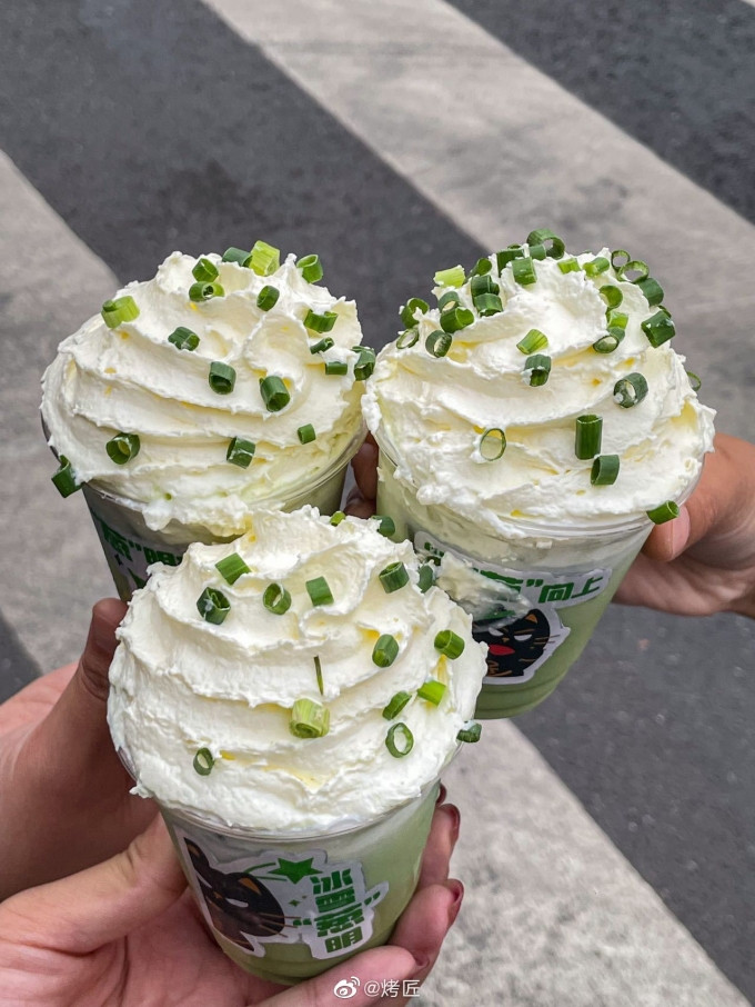 Được biết, món trà sữa hành lá này được du nhập từ "anh bạn phương Bắc" - Trung Quốc.