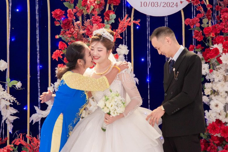 Mối quan hệ giữa Thùy Dung và nhà chồng cũng rất tốt đẹp.