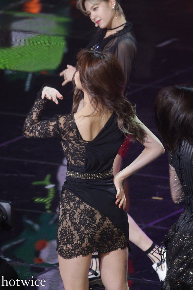 Sau hơn 4 năm ra mắt, Tzuyu đã xuất sắc vượt qua hàng loạt mỹ nhân đình đám quốc tế để chễm chệ trên ngôi quán quân của top 100 gương mặt đẹp nhất thế giới 2019 do TC Candler bình chọn.