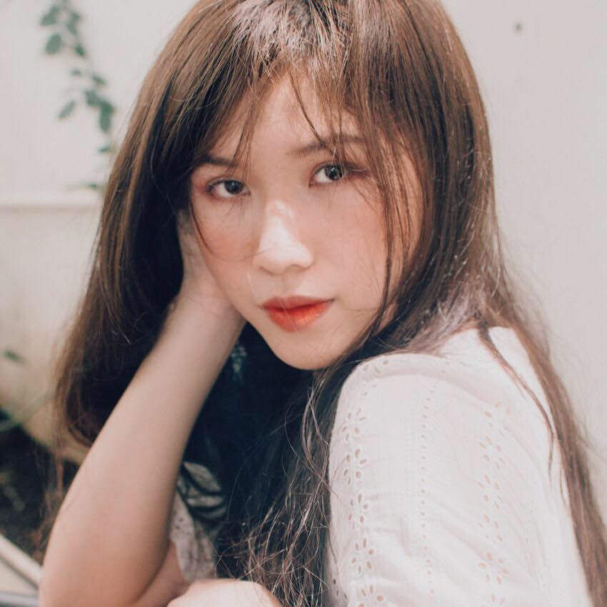 Với vẻ ngoài xinh xắn, mỏng manh, nếu không biết thì chẳng ai nghĩ Cẩm Lành là một vận động viên Karatedo chuyên nghiệp, là niềm hy vọng của thể thao nước nhà.