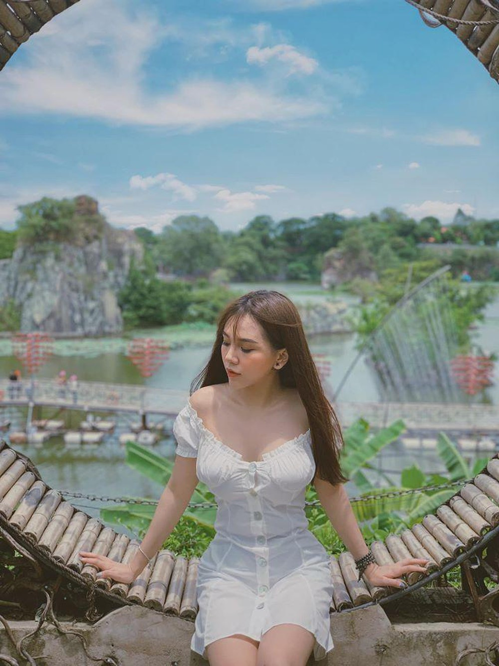 Bạn gái Hoàng Đức sở hữu nhan sắc xinh đẹp, ngoài hình nóng bỏng.