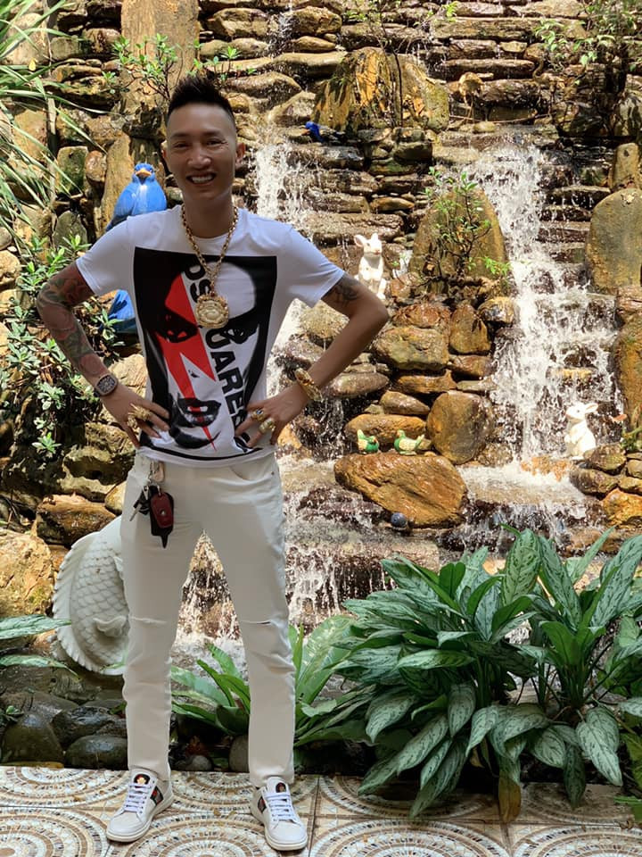 Huan Hoa Hong va loat giang ho mang day doi va cai ket...