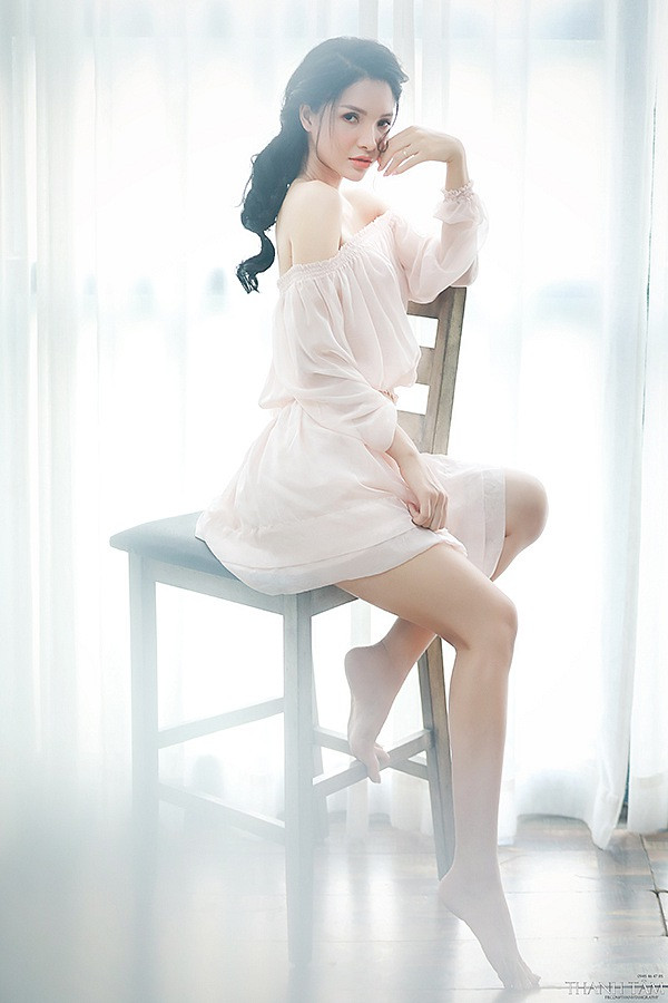 Chia sẻ của chị Hạnh trở thành nguồn cảm hứng, động lực cho nhiều người đang nung nấu ước mơ sở hữu một nhan sắc bắt mắt hơn. Tuy nhiên, nhiều người cũng nêu ý kiến rằng lúc mới làm thì có đẹp thật, nhưng khoảng 20, 30 năm nữa sẽ xuống sắc rất nhanh và liên tục phải chi tiền để "trùng tu" nhan sắc.