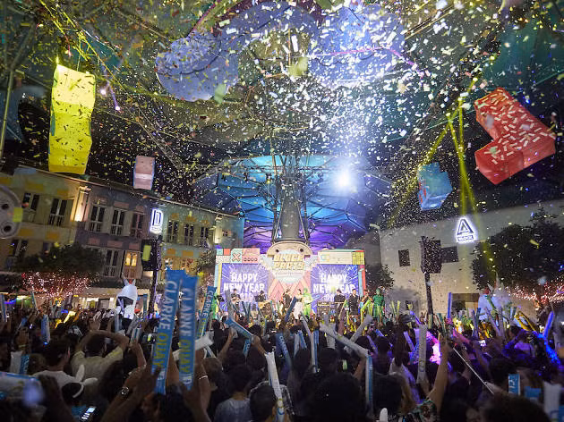 Thế nhưng năm nào cũng vậy, kết thúc những lễ hội countdown là trên mạng xã hội tràn ngập những hình ảnh cực kỳ xấu xí và nhiều tình huống "dở khóc dở cười" xảy ra. Để có một lễ hội an toàn, nên nắm chắc những điều sau đây.