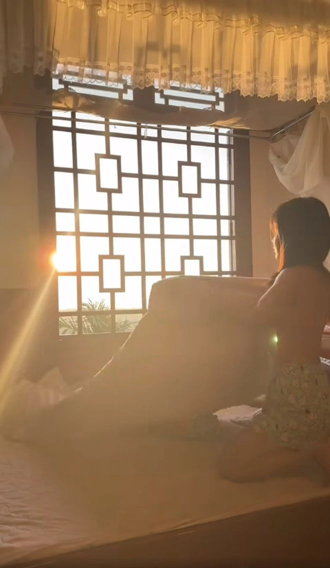 Thế nhưng mới đây, kênh bị nền tảng Tiktok thẳng tay khóa bởi nguyên nhân 1 clip mà đội ngũ kiểm duyệt cho rằng đó là video khỏa thân.