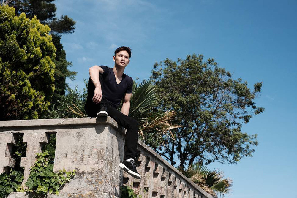 Hồi nhỏ, Phương Thành rất yếu ớt, anh thường xuyên đau ốm nên bố mẹ cho anh đi tập thể dục dụng cụ ở quần ngựa để cải thiện sức khoẻ. Lọt vào "mắt xanh" của HLV Trương Tuấn Hiền, năm 7 tuổi, khi con trai phải sang Trung Quốc tập huấn, mẹ Thành khóc như mưa vì sợ con ốm yếu, chịu không nổi.