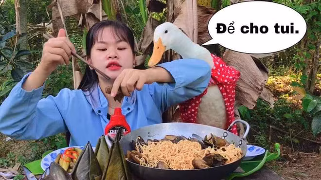 Sau hơn 1 năm rưỡi làm Youtube, bé Sâu đã dắt túi 23 triệu lượt xem cho tất cả các video, trong đó cũng có những video triệu views.