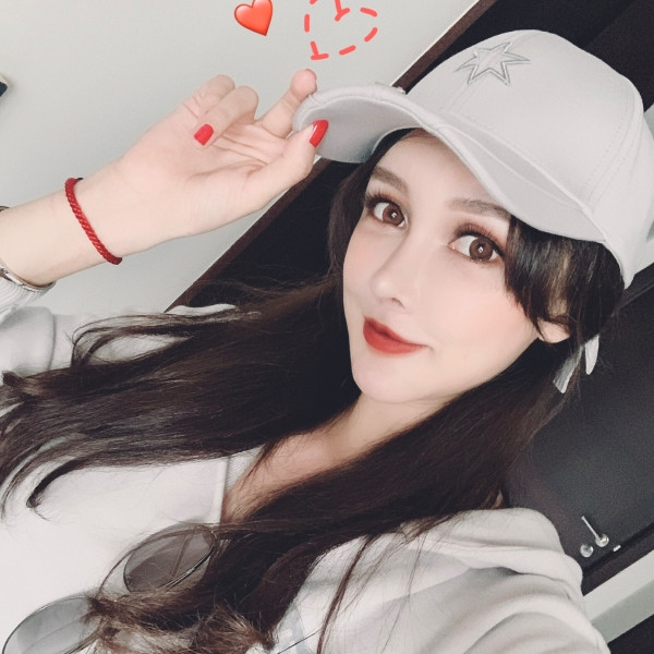 Càng kiếm được nhiều tiền từ nhan sắc, Hiểu Thần càng cảm thấy biết ơn mẹ vì đã cho cô nhận thức được sự quan trọng của cái đẹp.