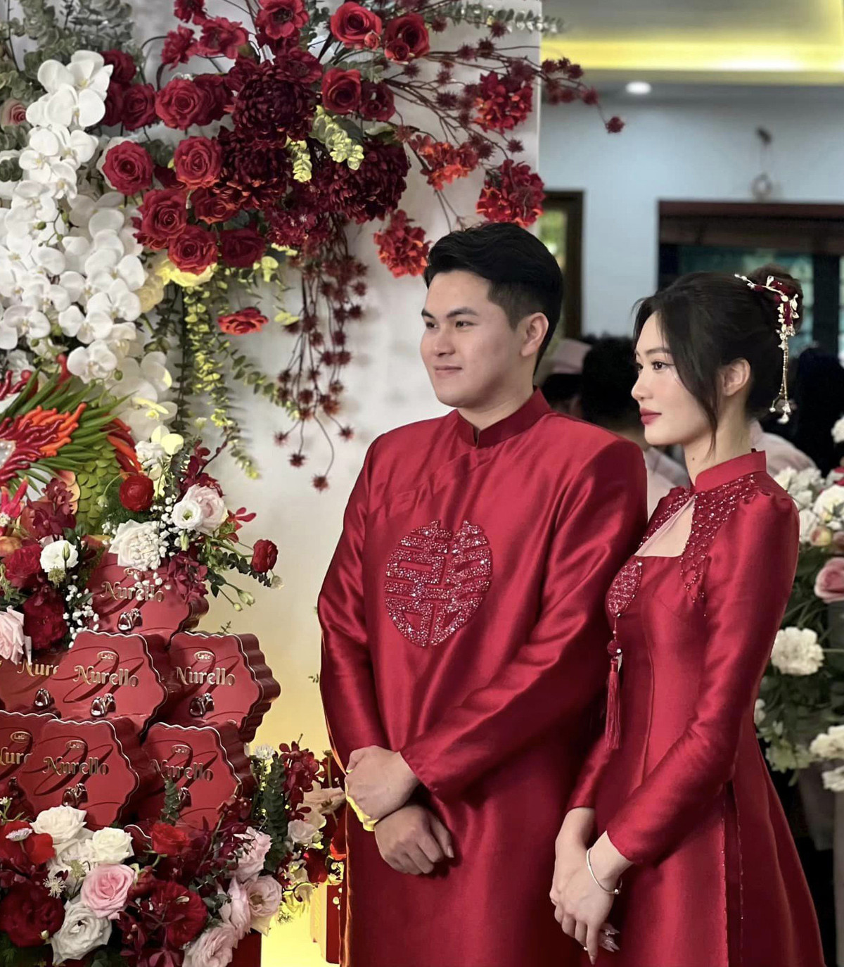 Vương Anh sở hữu khuôn mặt ưa nhìn, hình thể đẹp, cao ráo. Anh có niềm đam mê với thể thao, đặc biệt là bộ môn bóng chuyền. Có lẽ cũng vì vậy mà anh nên duyên với cô nàng vận động viên xinh đẹp, tài năng của thể thao Việt Nam.