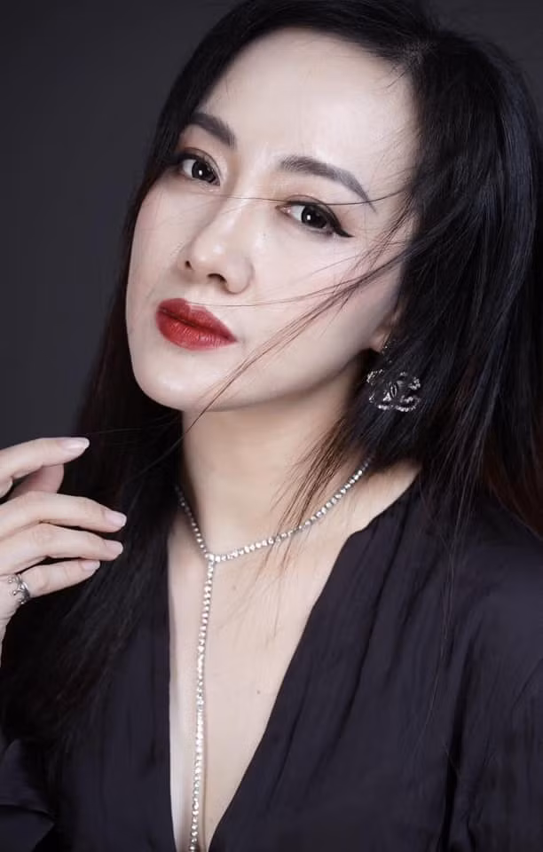 Sau khi chuyển từ Ban Thời sự sang Ban Văn nghệ, cô đều đặn lên sóng trong Không gian văn hóa nghệ thuật.