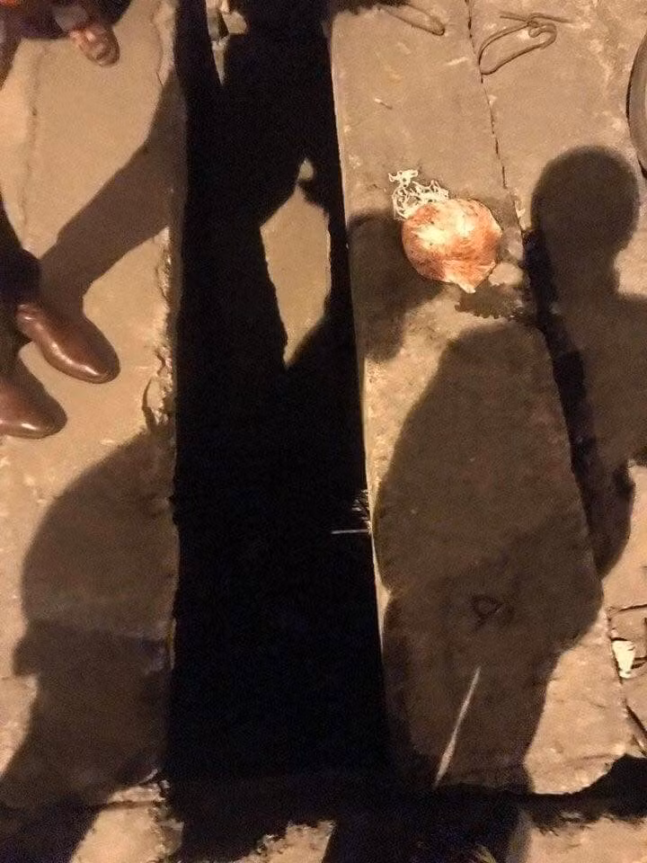 Giao hang het cong suat, shipper nam guc ben duong vi kiet suc-Hinh-2