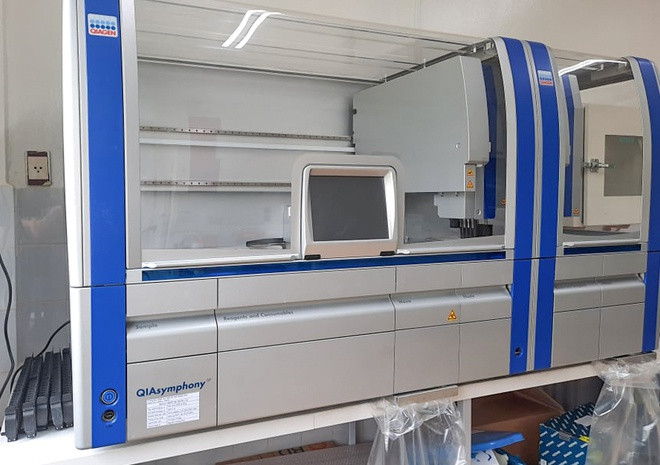 Chu tich Quang Nam yeu cau minh bach vu may xet nghiem COVID-19 gia 7,2 ty