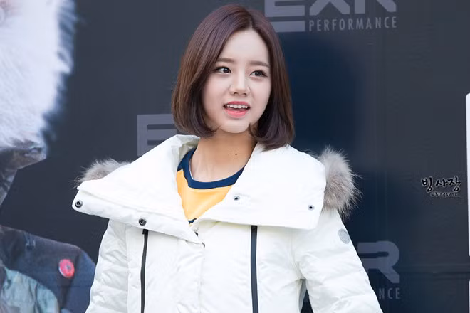 Hyeri khi mới nhận lời tham gia Reply 1988 đã bị chỉ trích thậm tệ. Thế nhưng, chỉ qua vài tập đầu tiên, các fan đã "đổ rầm" trước vai diễn cô học trò đáng yêu, nghịch ngợm của thành viên nhóm Girl’s Day. Hiện tại, không chỉ fan Hàn mà cả mọt phim Việt cũng đang rất yêu thích Reply 1988 cũng như nhân vật của Hyeri.