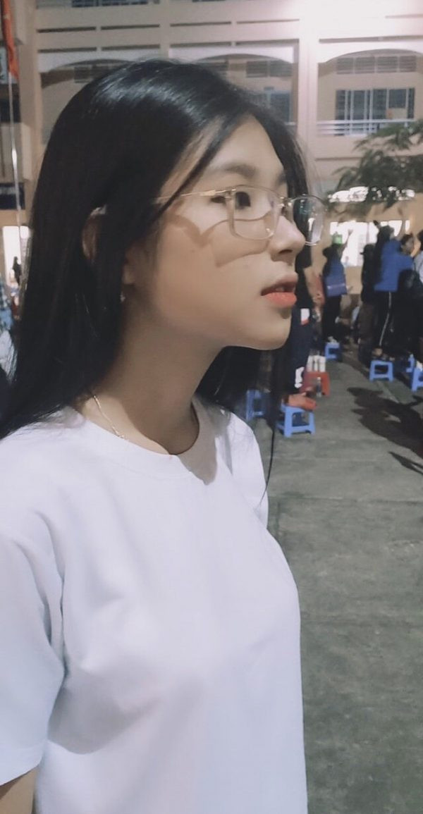 Nữ sinh trường THPT Nguyễn Việt Dũng cho biết bên cạnh những thay đổi mà dậy thì mang lại thì chính bản thân cô cũng không ngừng nỗ lực để cải thiện nhan sắc.