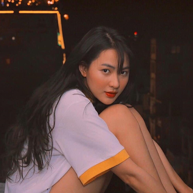 Nguyễn Minh Trang (SN 1995, quê Hải Phòng) sở hữu chiều cao 1m70 và từng là hot girl của trường ĐH Sân khấu Điện ảnh. Cô nàng bắt đầu nổi tiếng khi vào vai Quyên trong bộ phim Tình khúc Bạch Dương.