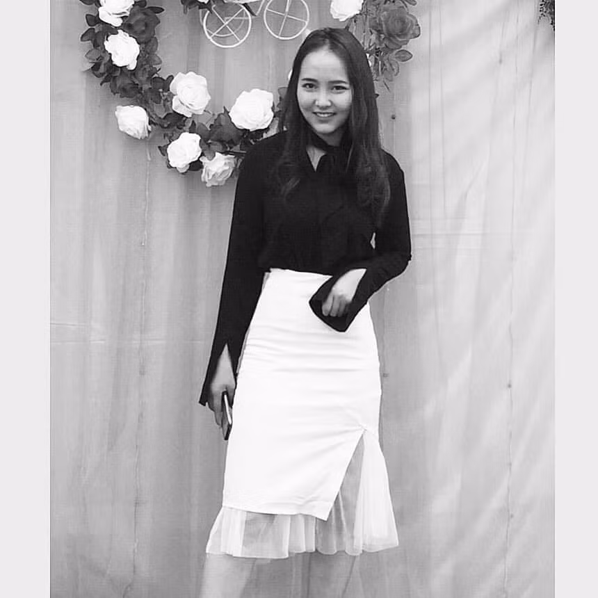 Chia sẻ về dự định sắp tới, hot girl Đắk Lắk cho biết muốn trở thành một chủ shop đồ thiết kế theo phong cách sexy, cá tính và tiệm mỹ phẩm nhỏ.