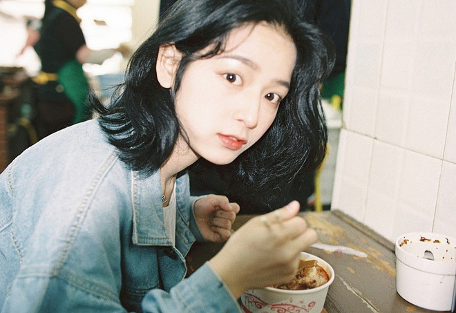 Những bức ảnh của cô thường mang đến cảm giác của những năm 1970.