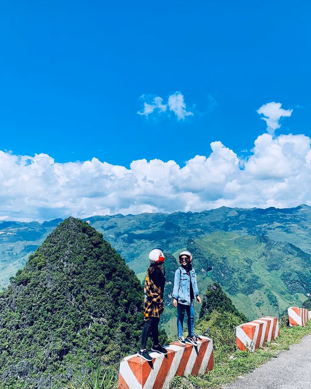 Cũng chính nhờ cảnh sắc thiên nhiên kì thú, đèo Mã Pì Lèng được mệnh danh là một trong "tứ đại đỉnh đèo" ở vùng núi phía Bắc.