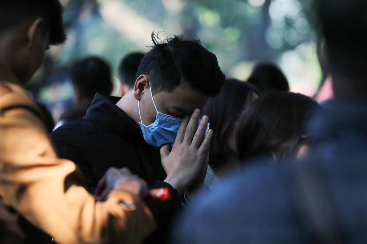 Tại Việt Nam đã có 3 ca dương tính với corona và đang được điều trị cách ly tại các bệnh viện. Báo chí cũng đã đưa tin khuyến cáo người dân hạn chế tới nơi đông người và phải đeo khẩu trang để bảo vệ sức khoẻ bản thân, tránh dịch lây lan.