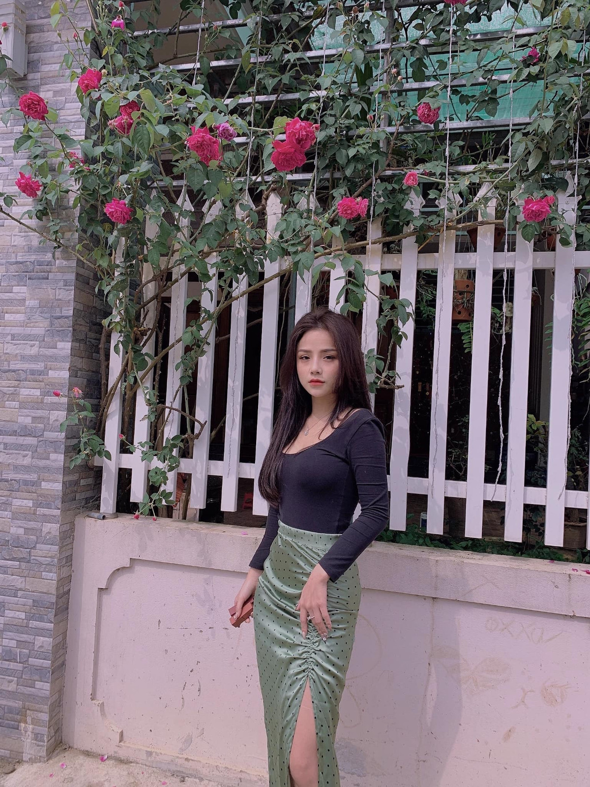 Mới đây, Thương Võ cho ra mắt sản phẩm âm nhạc đầu tay "Tìm được một nửa hóa ra lại chưa" và nhận được rất nhiều phản hồi tích cực từ phía khán giả.