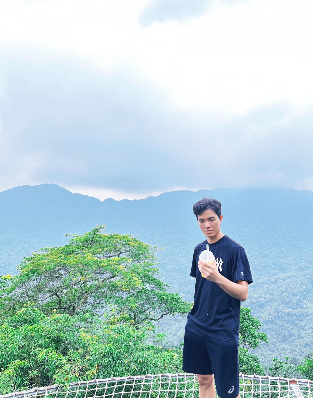 Cô nàng cũng thường dành thời gian để "đi trốn", thư giãn và hòa mình vào thiên nhiên.