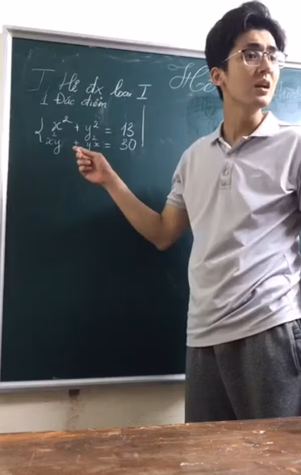 Thay giao day toan sieu cau gat, dan mang lai ran ran tim info vi dieu nay