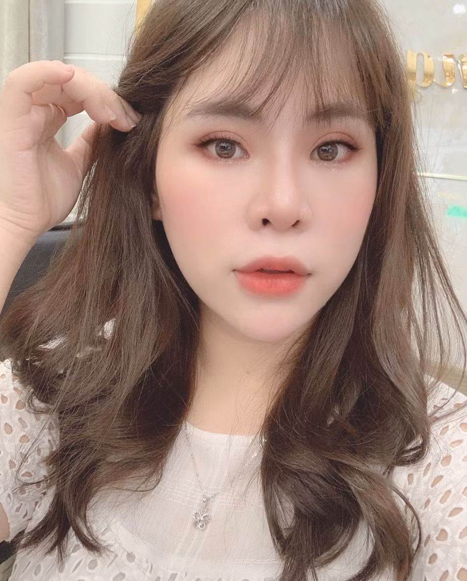 Bạn gái của Tiến Dụng là Mai Thuỳ Trinh hiện đang sinh sống và làm việc tại TP HCM. Cô nàng sở hữu nhan sắc xinh đẹp, cuốn hút. Tháng 9 vừa qua cũng là kỷ niệp cặp đôi bên nhau tròn 1 năm.