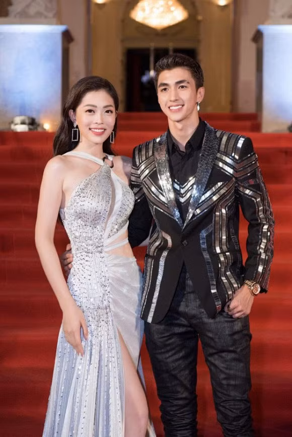 Phuong Nga khoe vong mot ho hung cung Tieu Vy, Binh An phan ung 