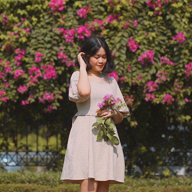 Giàn hoa giấy ở công viên Thống Nhất ven đường Lê Duẩn, hoặc vào trực tiếp bên trong cũng được nhiều bạn trẻ tìm đến.