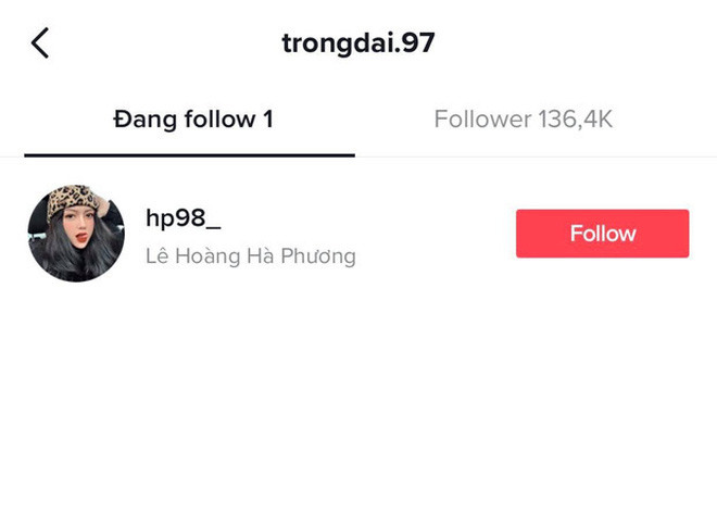 Việc Trọng Đại chính là người được Huyền Trang nhắc đến càng thêm có cơ sở khi nam cầu thủ đã bỏ theo dõi bạn gái trên mạng xã hội, thay vào đó là chỉ theo dõi duy nhất một cô nàng khác.