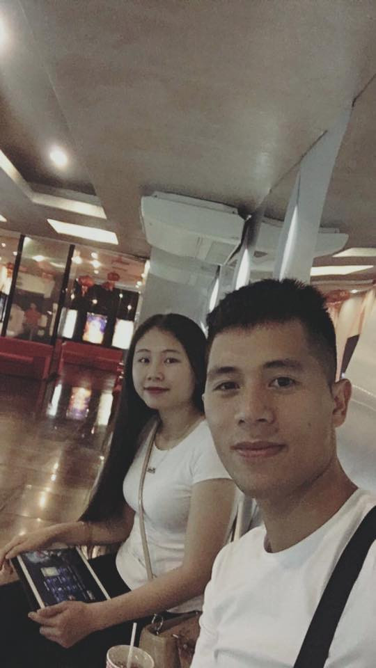 Giống như bạn trai, Trang Heo khá kín tiếng trên mạng xã hội. Từ khi Đình Trọng được chú ý sau VCK U23 Châu Á 2018 được tổ chức tại Thường Châu, cả hai không còn chụp ảnh chung nhưng vẫn nhiệt tình tương tác trên mạng xã hội.