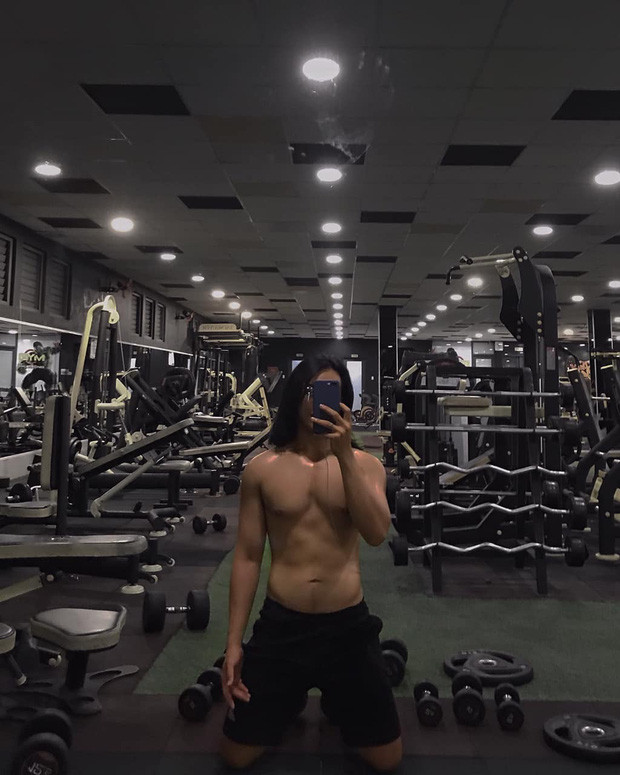 Được biết, lý do để chàng trai Sài Gòn này quyết tâm giảm cân chính là ước mơ trở thành diễn viên. Đồng thời, anh đã nhận thức sớm được ngoại hình ngoại cỡ của mình khiến mình tự ti và không tự tin trong giao tiếp nên lại càng quyết tâm hơn.