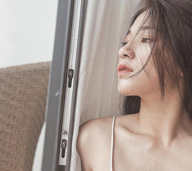 Bên cạnh việc chính là làm giảng viên, Tiêu Ngọc còn tham gia vào một số dự án phim sitcom như "Crush ơi, tao yêu mày", "Lớp học bá đạo".