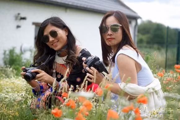 Loạt ảnh vui vẻ hậu ly hôn của Lò Thị Mai.