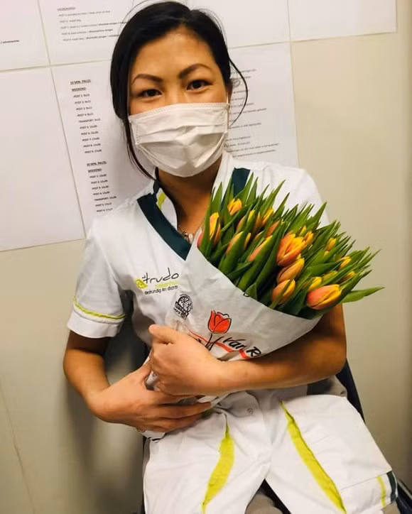 Mới đây, cô gái H'Mông nói tiếng Anh như gió đã tiết lộ về cuộc sống hậu ly hôn và gửi lời cảm ơn ông bà nội của hai con.