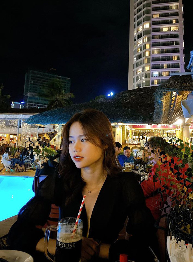 Nhiều người còn "ác miệng" cho rằng Huỳnh Anh sẽ sớm bị thay thế bởi cô gái khác.