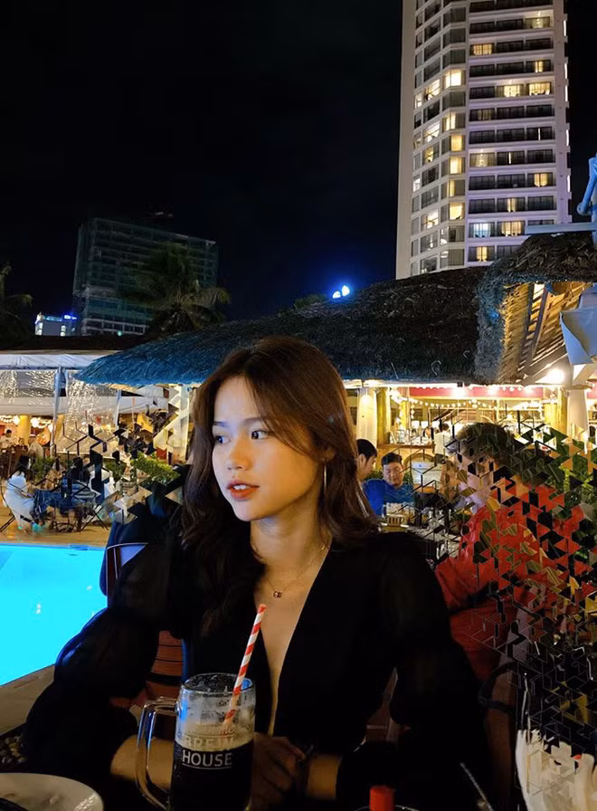 Nhiều người còn "ác miệng" cho rằng Huỳnh Anh sẽ sớm bị thay thế bởi cô gái khác.