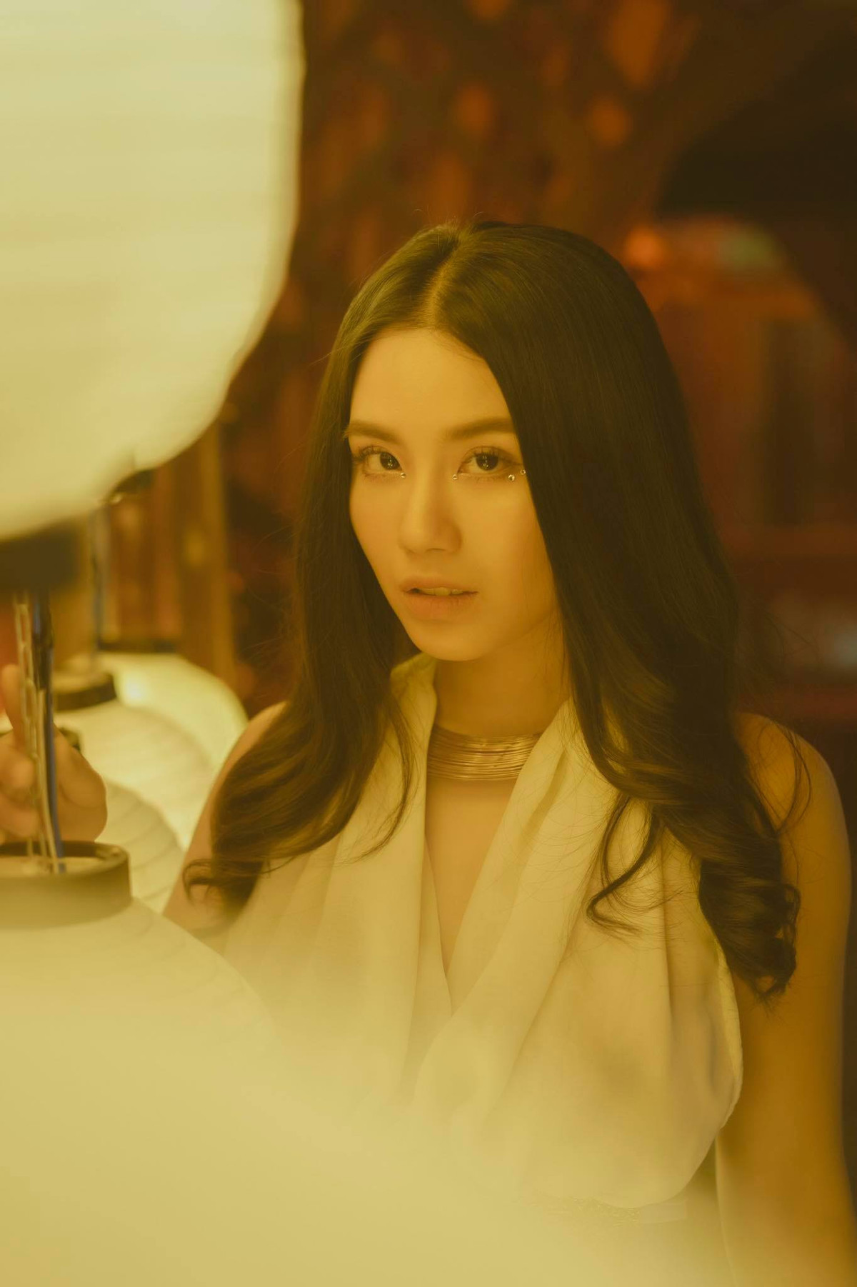 Sau khoảng hai năm từ scandal ầm ĩ đó Linh Miu đã có nhiều thay đổi, đặc biệt về nhan sắc và phong cách ăn mặc không hở hang như trước kia.