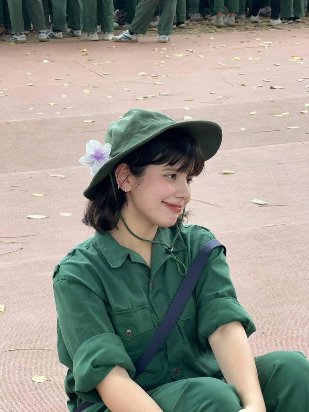 Được biết, cô nàng này là Ebra Lê (sinh năm 2001, sống tại Hà Nội) mang trong mình sự pha trộn giữ hai dòng máu Việt - Thổ Nhĩ Kỳ, nàng hot girl đã là cái tên thu hút sự chú ý của cộng đồng từ những năm 2016.